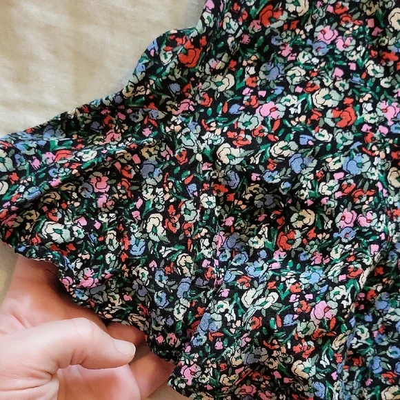 3/$20 LOFT Multicolor Floral Skater Skirt - Picture 3 of 6
